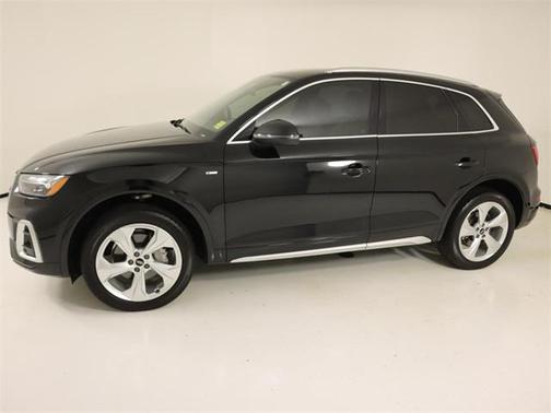 2023 Audi Q5 S line Premium Plus