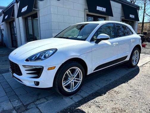 2017 Porsche Macan Base