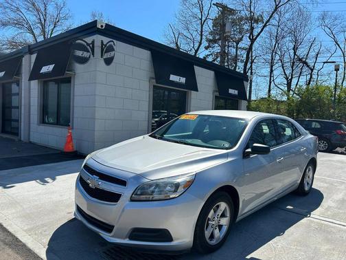 Silver 2013 Chevrolet Malibu 1LS