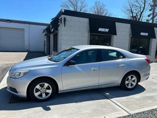 Silver 2013 Chevrolet Malibu 1LS