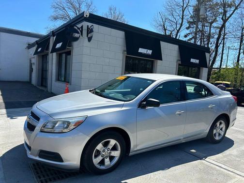 Silver 2013 Chevrolet Malibu 1LS