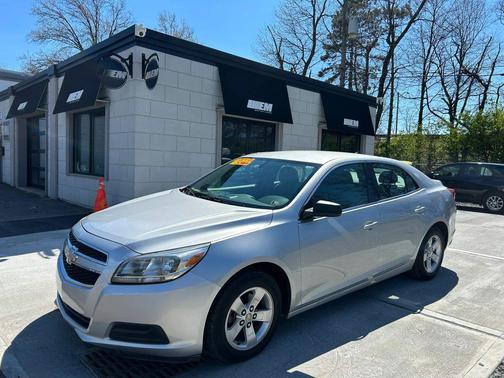 Silver 2013 Chevrolet Malibu 1LS