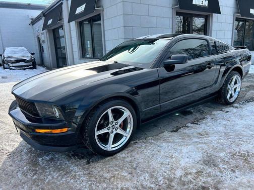 2007 Ford Mustang Deluxe