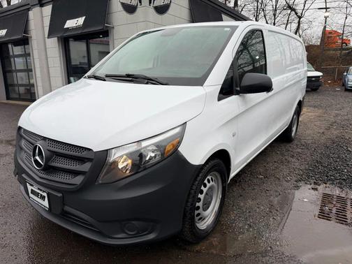 2017 Mercedes-Benz Metris Base
