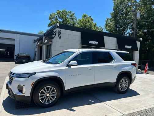 White 2023 Chevrolet Traverse LT Leather