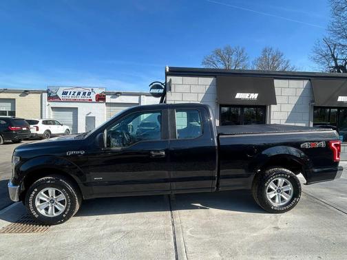 Tuxedo Black Metallic 2015 Ford F-150 XL