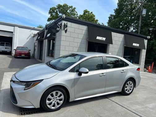 Silver Metallic 2023 Toyota Corolla LE