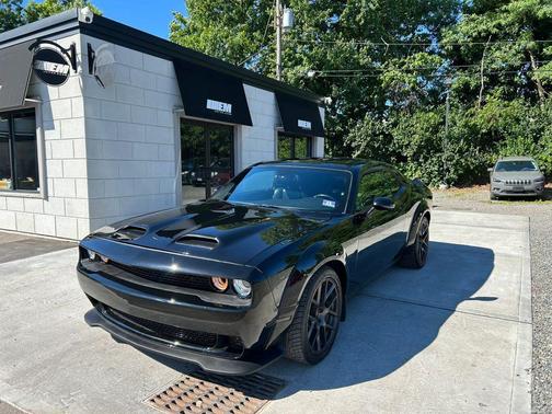 Pitch Black Clearcoat 2018 Dodge Challenger R/T