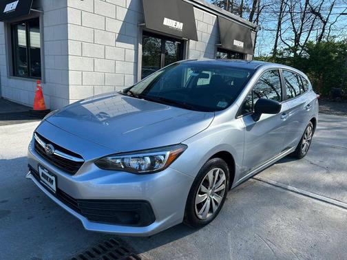 Ice Silver Metallic 2022 Subaru Impreza Base