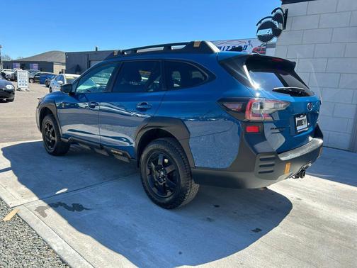 Geyser Blue 2022 Subaru Outback Wilderness