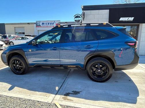 Geyser Blue 2022 Subaru Outback Wilderness