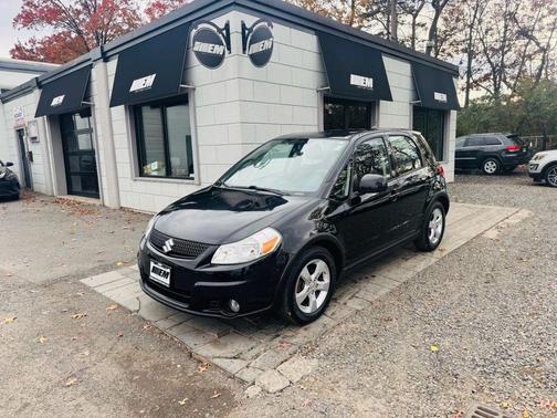 2011 Suzuki SX4 Tech Valu Pkg (NAV)