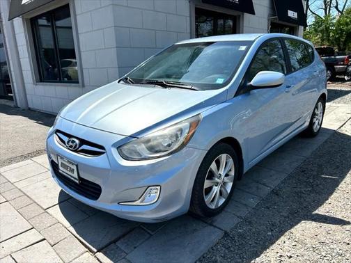 2012 Hyundai Accent SE