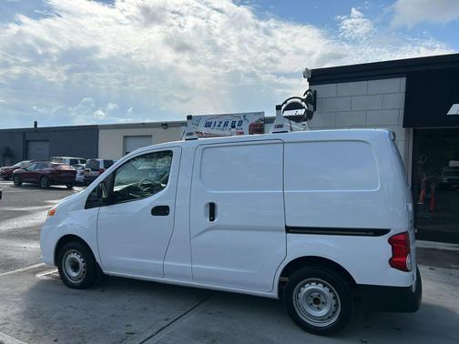 Fresh Powder 2020 Nissan NV200 S