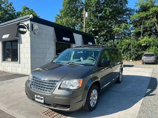 Dark Titanium Metallic Clearcoat 2010 Chrysler Town & Country LX