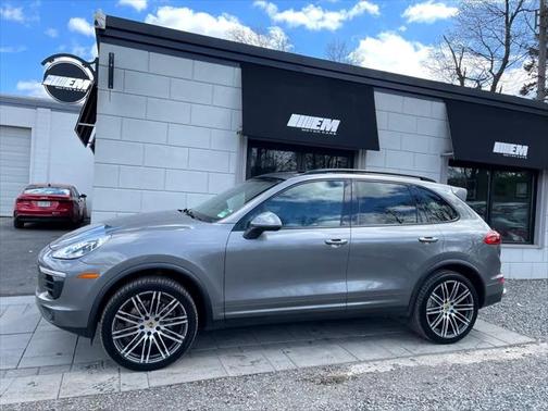 2016 Porsche Cayenne S
