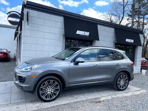 2016 Porsche Cayenne S