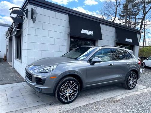 2016 Porsche Cayenne S