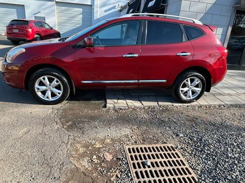 2011 Nissan Rogue SV