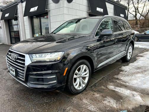 2019 Audi Q7 55 Premium Plus