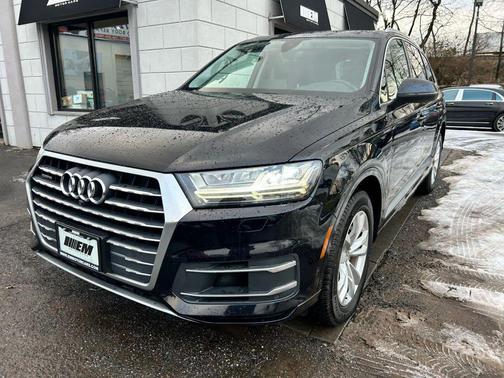2019 Audi Q7 55 Premium Plus