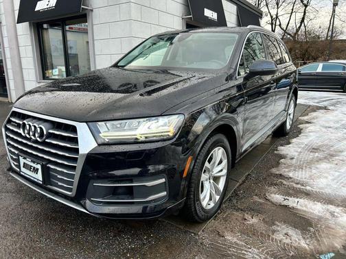 2019 Audi Q7 55 Premium Plus