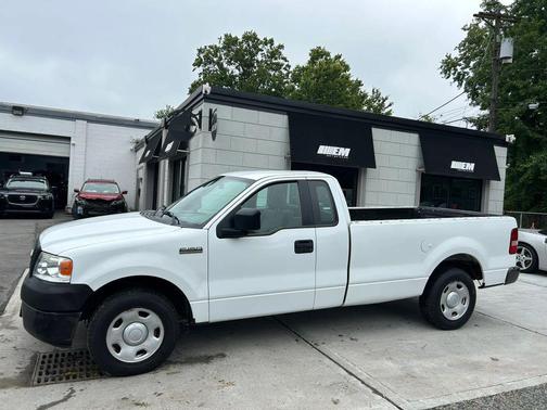 White 2008 Ford F-150 XL Pickup 2D 8 ft