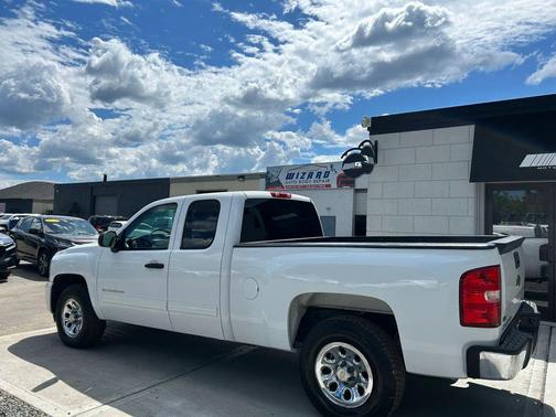 Summit White 2011 Chevrolet Silverado 1500 LT