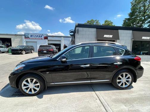 Black 2017 INFINITI QX50 Base