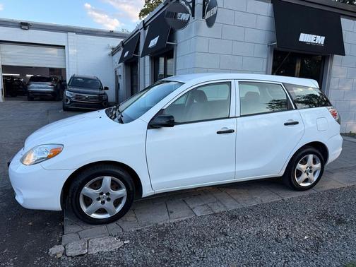 2008 Toyota Matrix Base