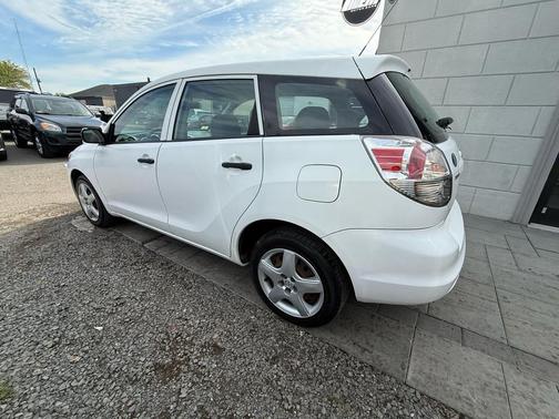 2008 Toyota Matrix Base