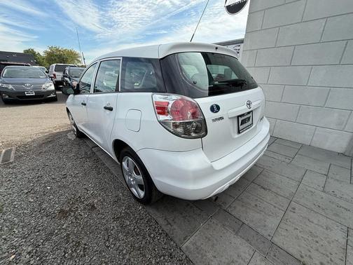 2008 Toyota Matrix Base