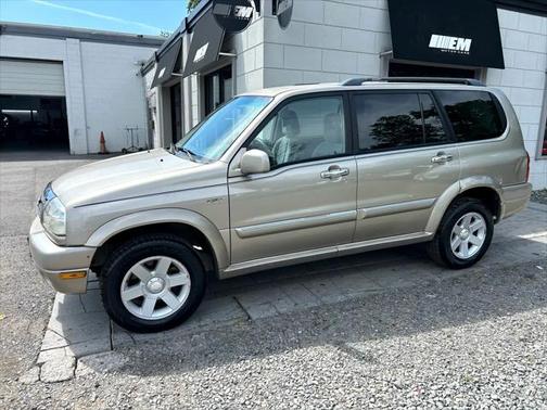 2002 Suzuki XL7 Standard