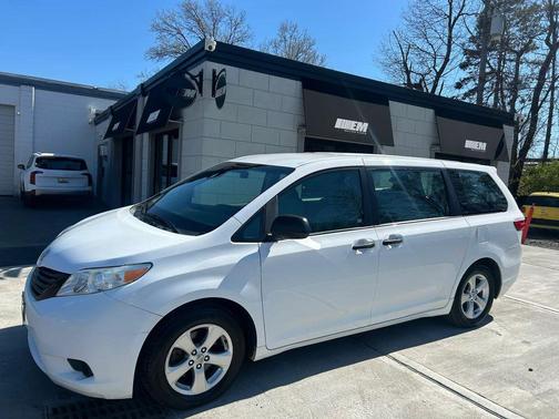 2015 Toyota Sienna L