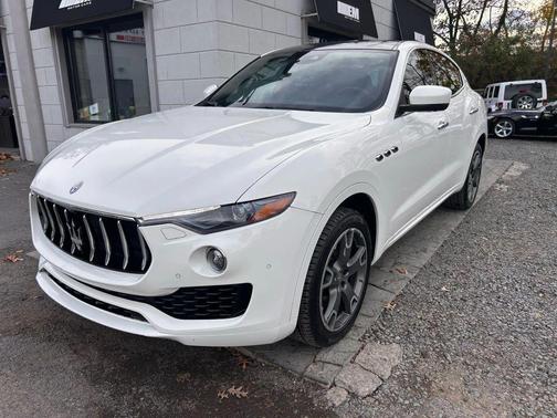 2017 Maserati Levante Base