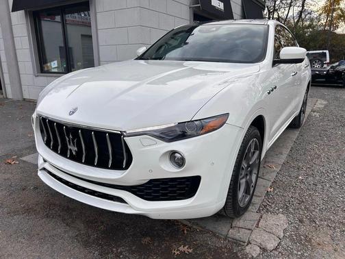 2017 Maserati Levante Base