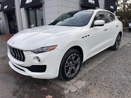 2017 Maserati Levante Base