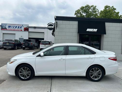 2015 Toyota Camry SE