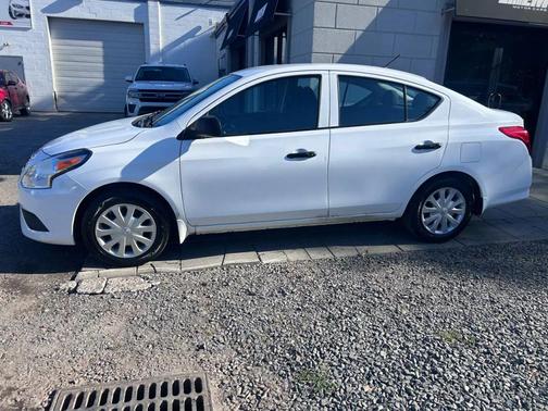 2015 Nissan Versa 1.6 S