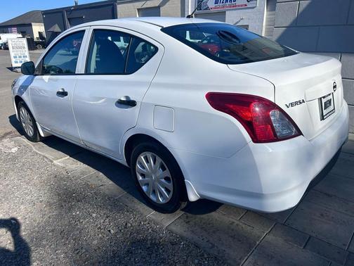 2015 Nissan Versa 1.6 S