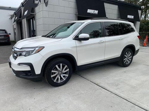 White Diamond Pearl 2019 Honda Pilot EX-L
