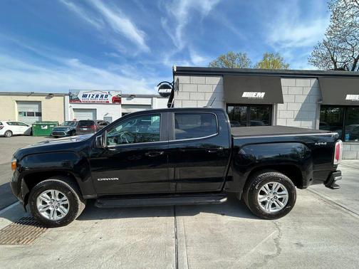 Onyx Black 2019 GMC Canyon SLE