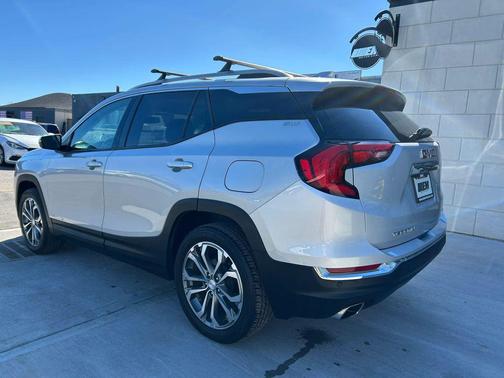 Quicksilver Metallic 2018 GMC Terrain SLT