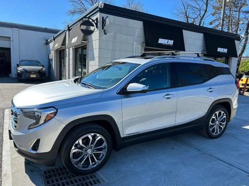 Quicksilver Metallic 2018 GMC Terrain SLT