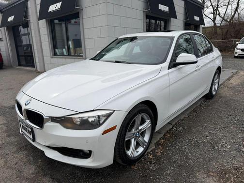 2014 BMW 328 328i xDrive Sedan 4D