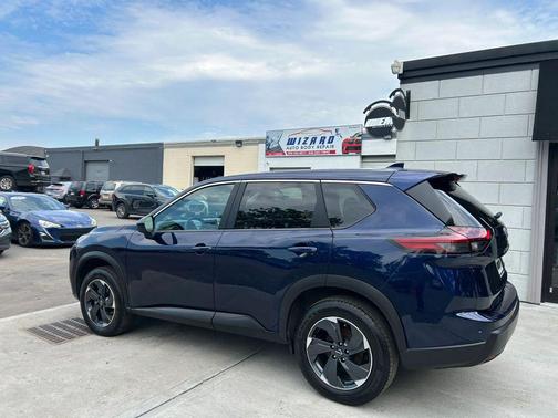 Deep Ocean Blue Pearl 2024 Nissan Rogue SV