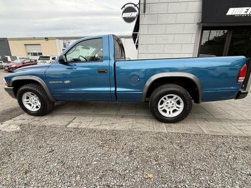 2002 Dodge Dakota Base