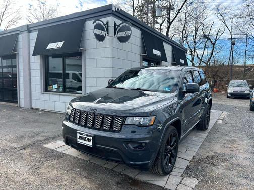 2018 Jeep Grand Cherokee Altitude