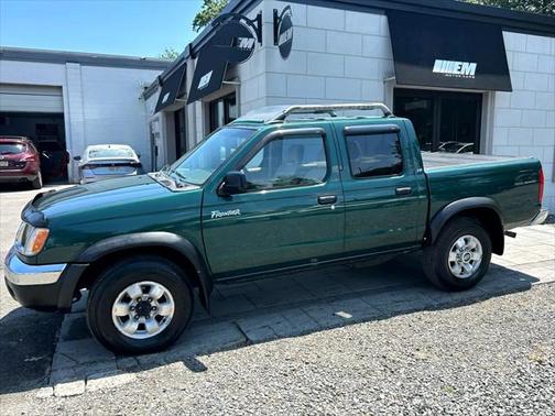 2000 Nissan Frontier XE Crew Cab