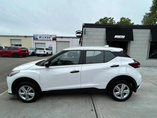 Fresh Powder 2021 Nissan Kicks S